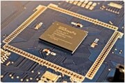自適應(yīng)計(jì)算加速平臺(tái) 功能超CPU和FPGA