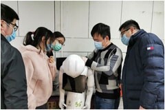 中國移動5G醫護機器人武漢上崗 減少醫患交叉感染