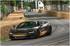 癱瘓車手Sam Schmidt 靠輔助駕駛在Goodwood 賽車節完成了爬坡賽