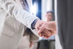 國芯科技與英創匯智結締戰略合作，攜手推進新能源汽車線控底盤產品技術提升和芯片國產化