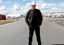 馬斯克要建超級晶圓廠，月產能100萬片！