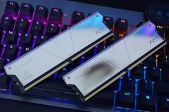 DRAM 現貨價年漲 170% 催生魔幻操作，有分銷商要求內存和主板 1:1 搭售