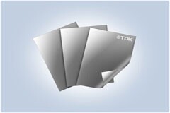 噪音抑制片:TDK推出全新超薄、輕量型坡莫合金薄膜片，有效屏蔽低頻帶噪聲